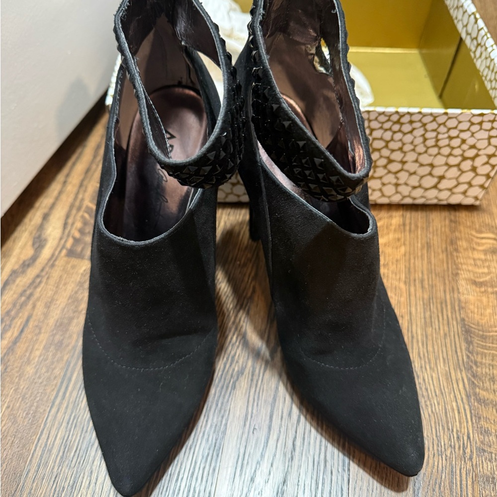 Elegant Black Women's Shoes
